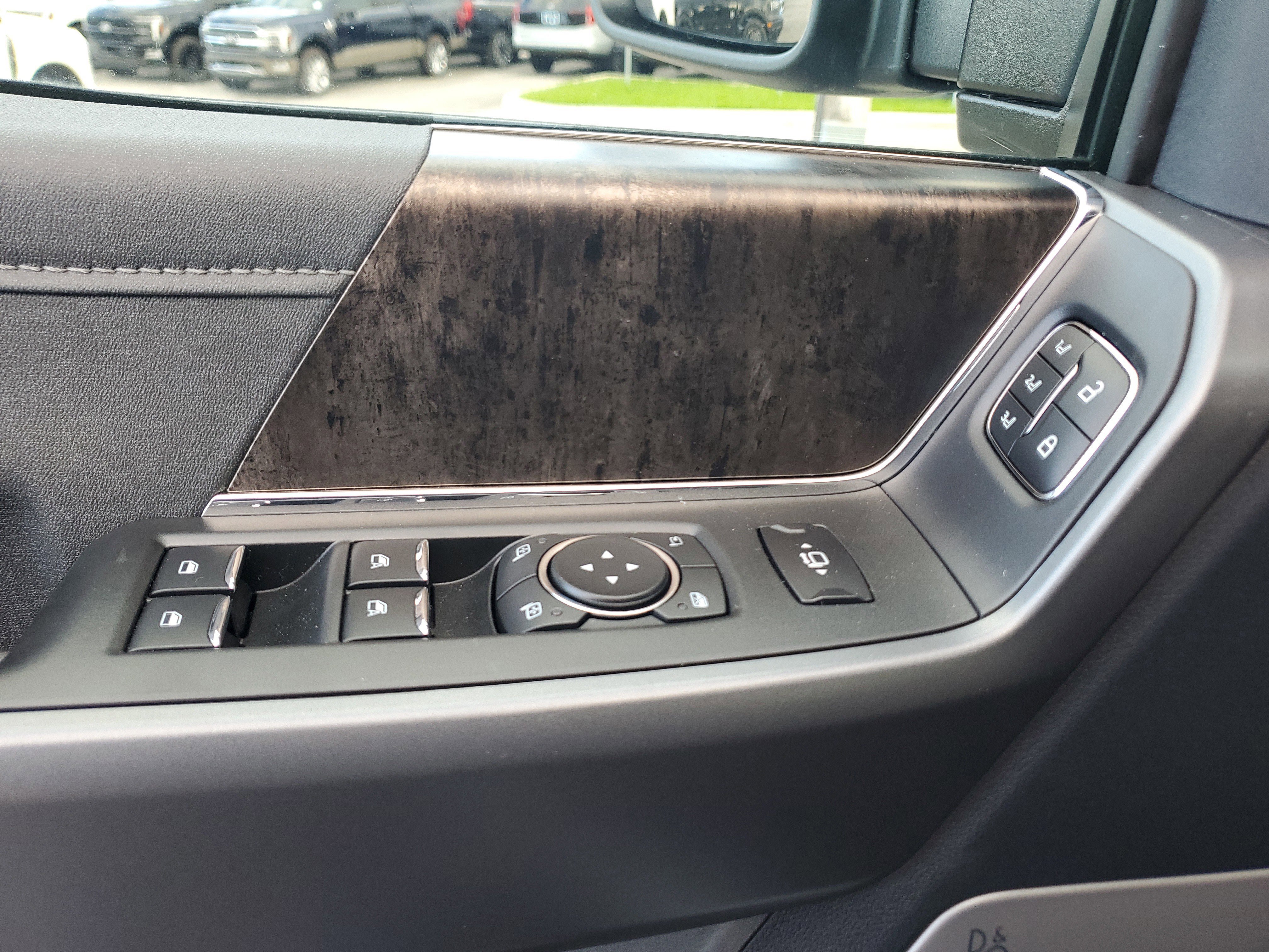 New 2026 Ford F250 Lariat w/ Black Appearance Package image 15