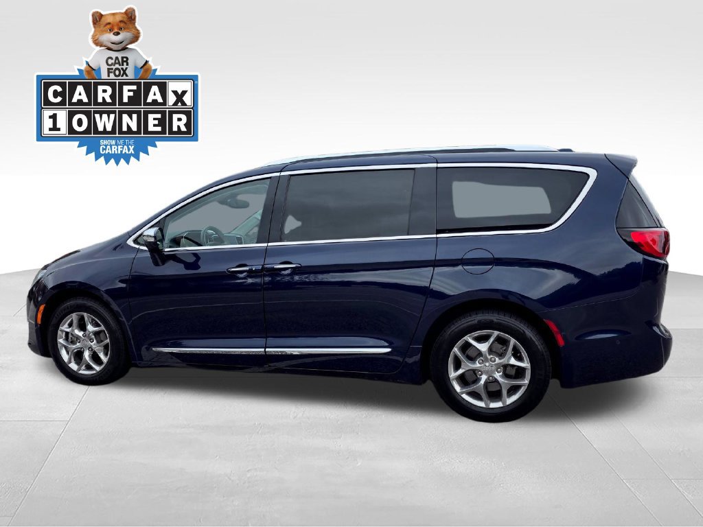 Used 2017 Chrysler Pacifica Limited FWD image 4