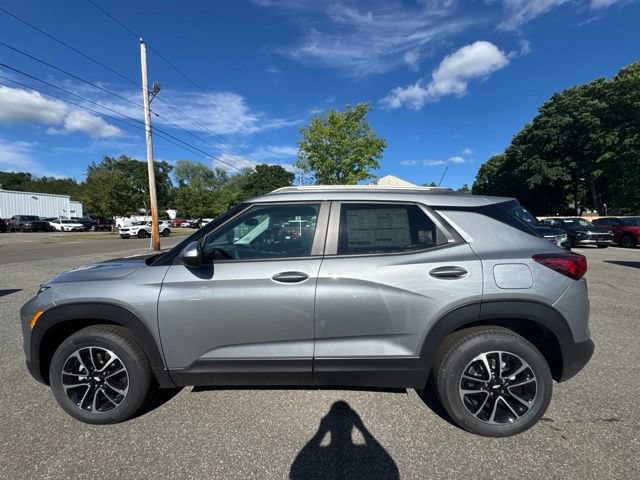 New 2026 Chevrolet TrailBlazer LT w/ Convenience Package AWD/4WD image 2