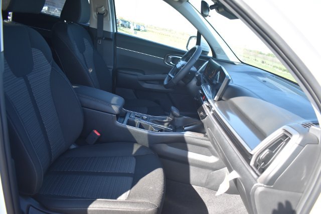 New 2026 Kia Sorento LX FWD image 13