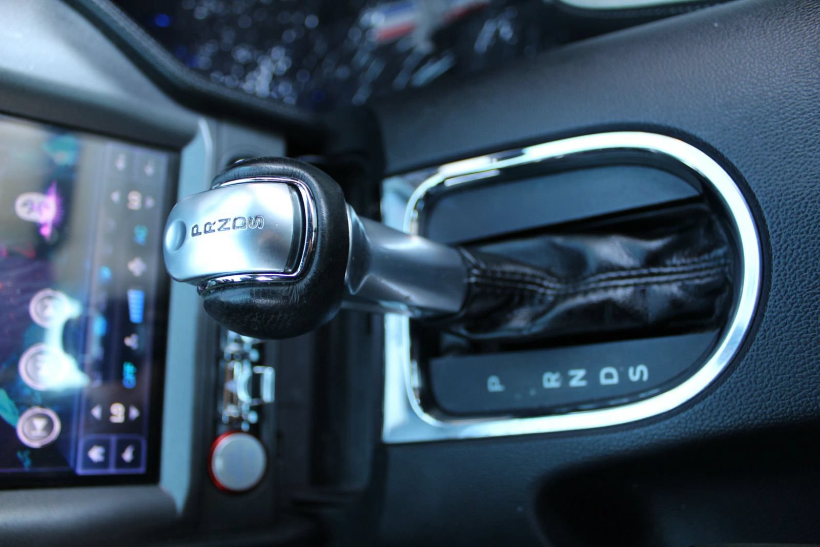 Used 2015 Ford Mustang Premium RWD image 21