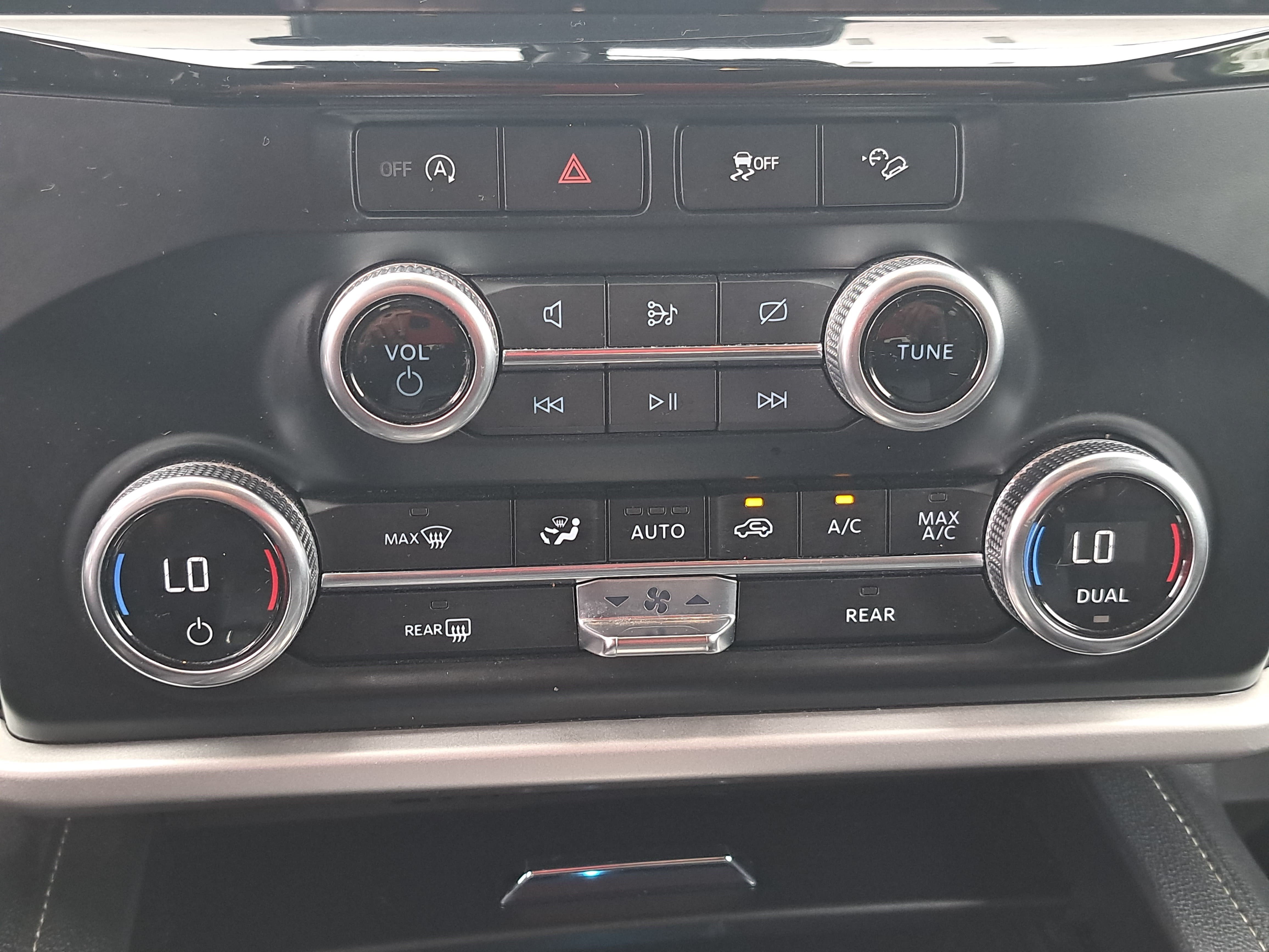 Used 2024 Ford Expedition XLT AWD/4WD image 24