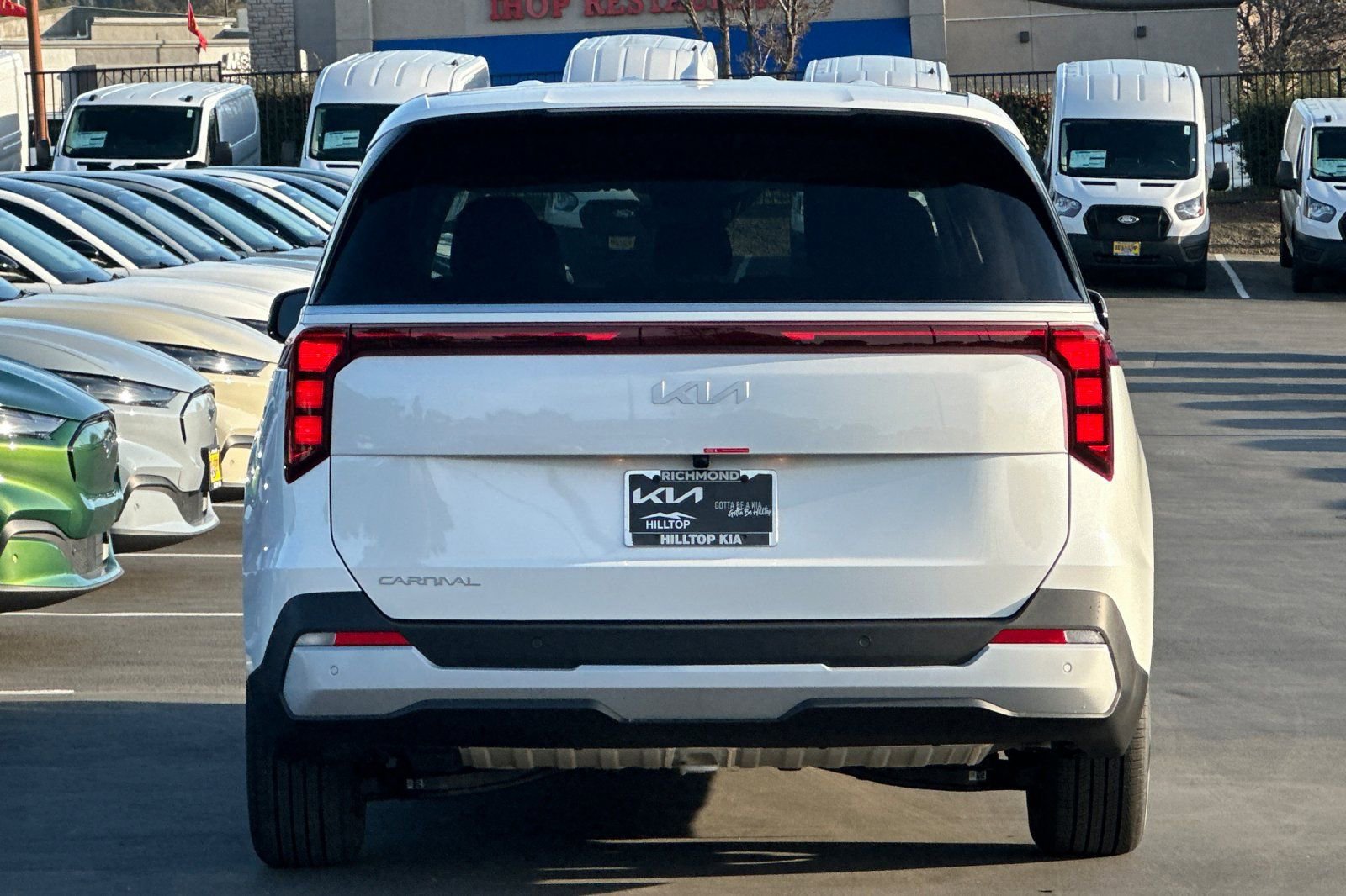 New 2026 Kia Carnival image 5