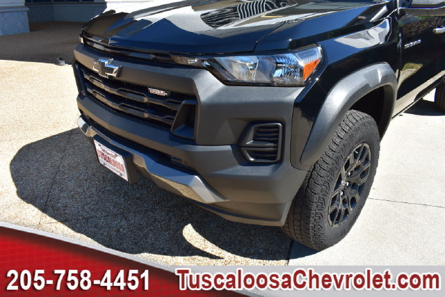 Certified 2024 Chevrolet Colorado Trail Boss w/ Advanced Trailering Package AWD/4WD image 40