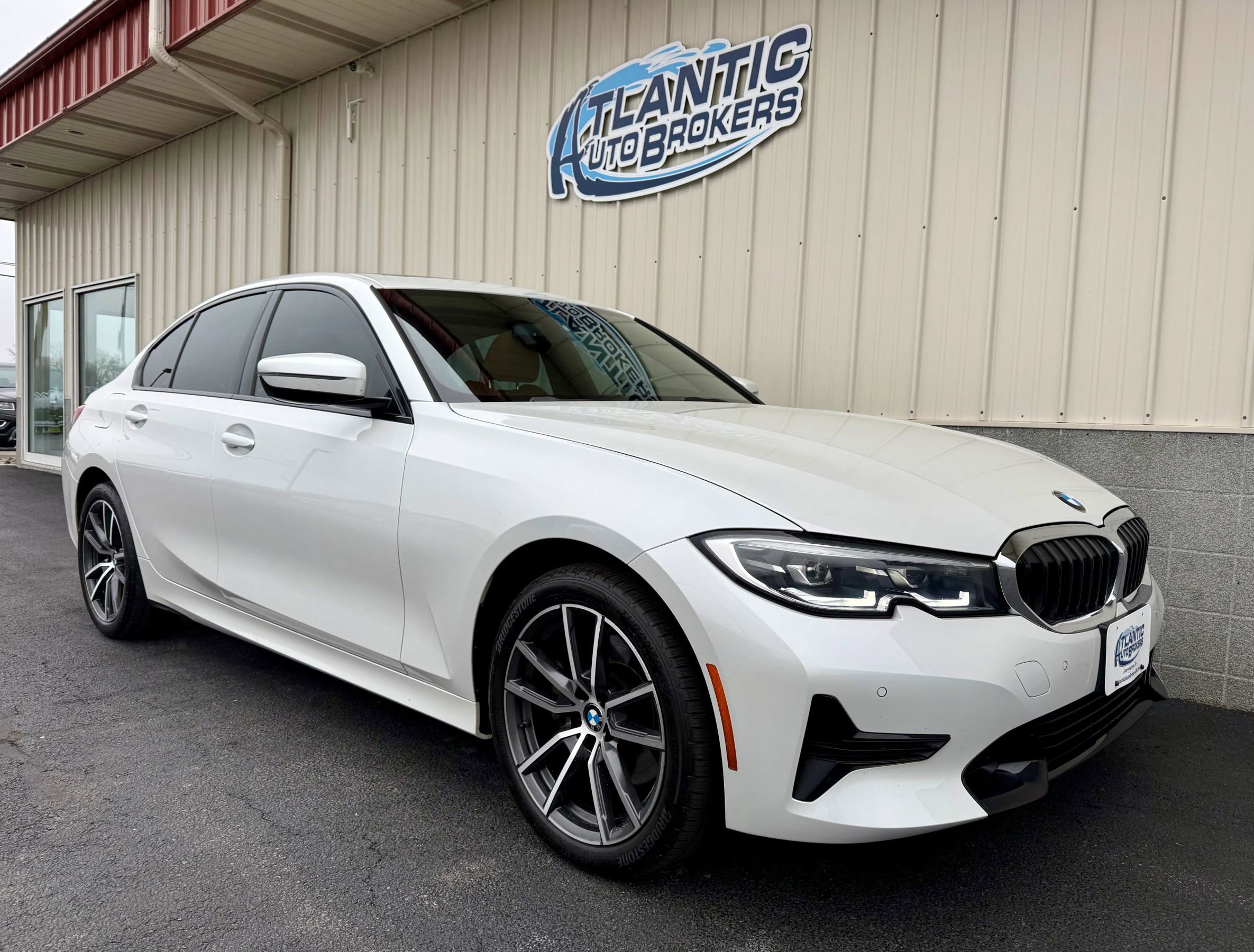 Used 2022 BMW 330i xDrive Sedan w/ Driving Assistance Package AWD/4WD image 4