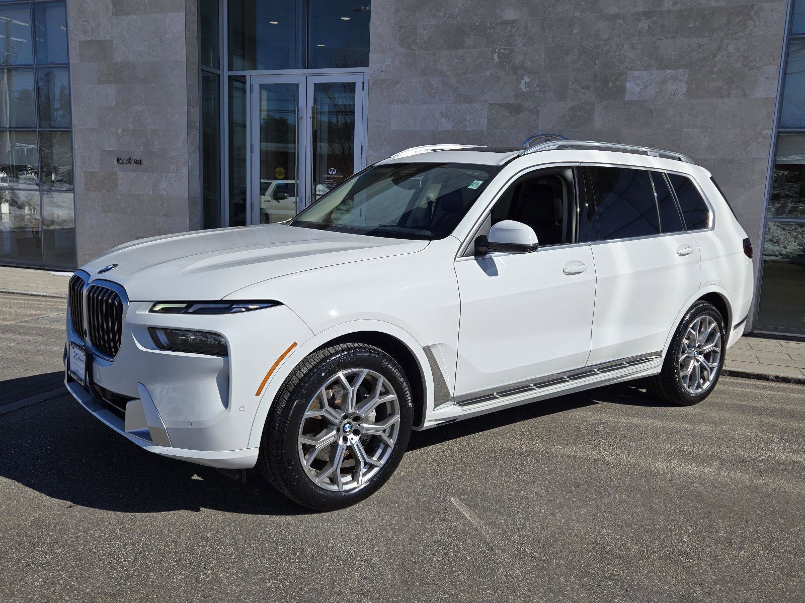 Used 2025 BMW X7 xDrive40i image 2