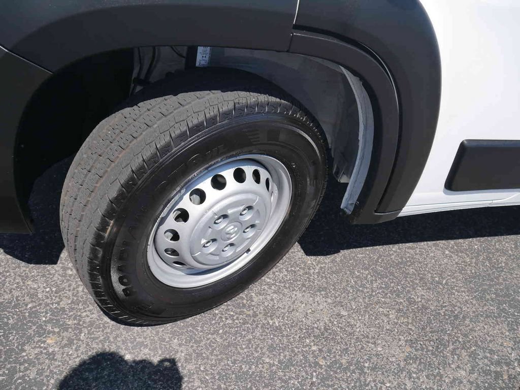 Used 2025 RAM ProMaster 2500 FWD image 11