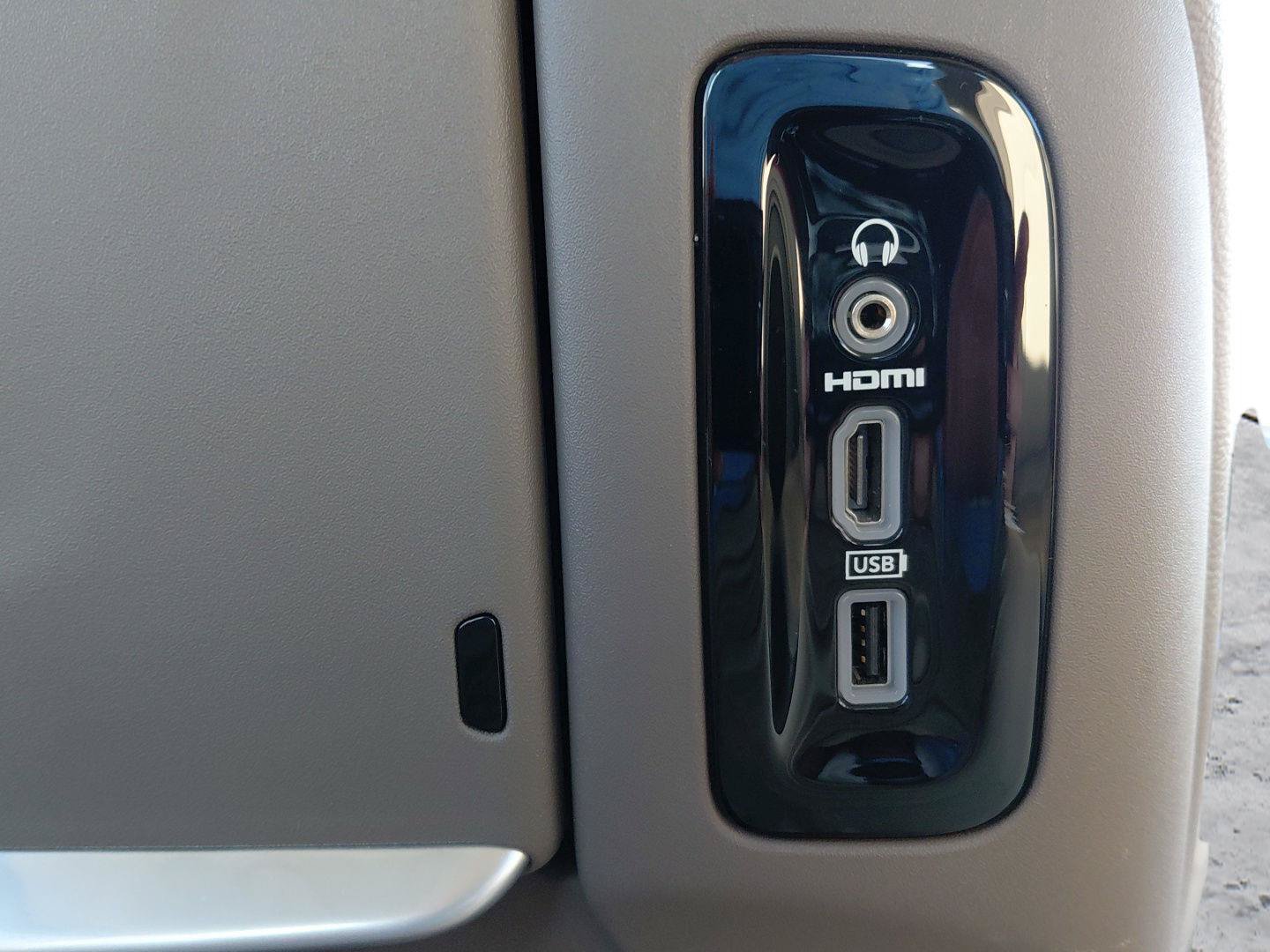 Used 2017 Chrysler Pacifica Touring-L Plus w/ Advanced Safetytec Group FWD image 44
