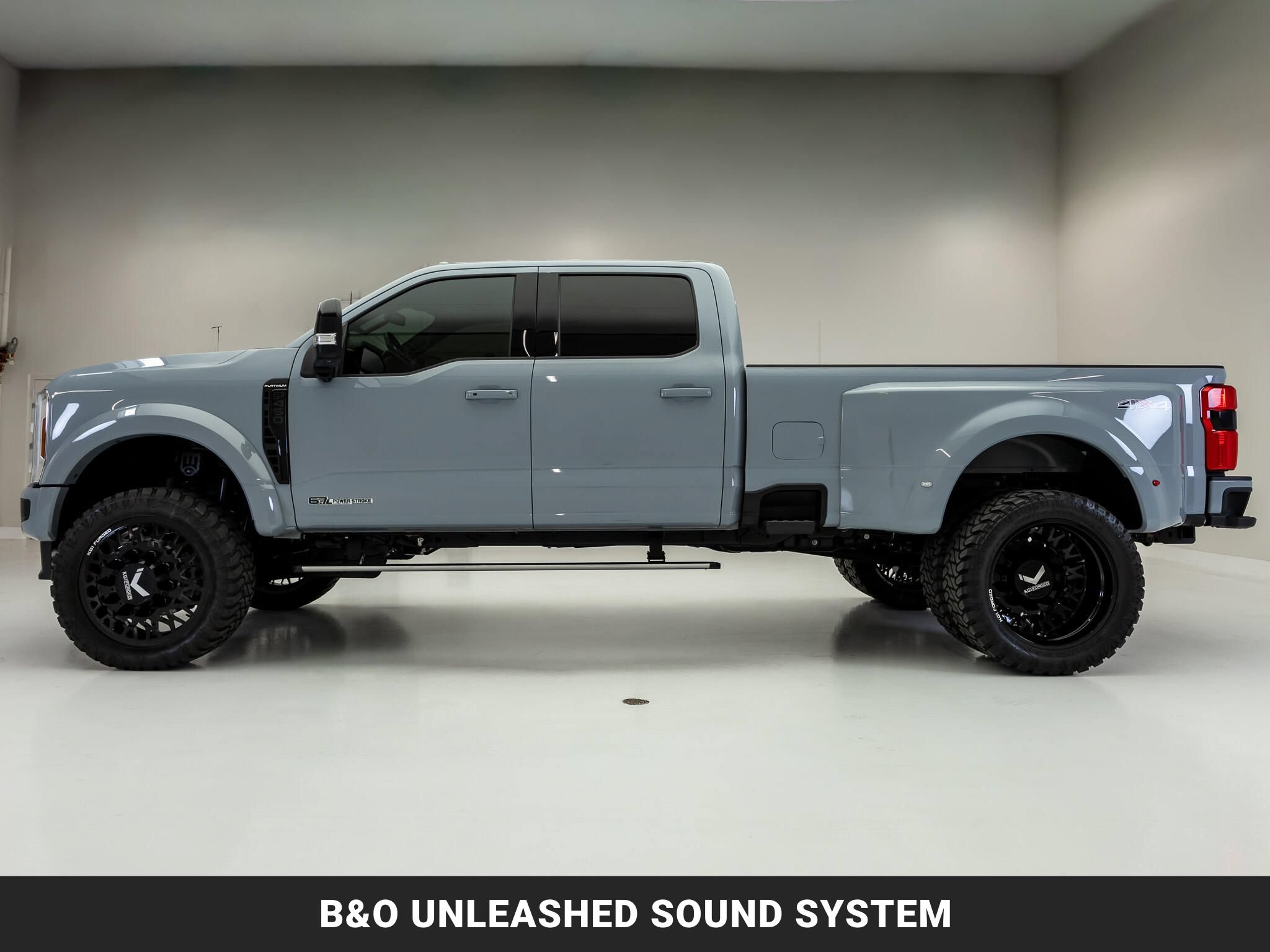 Used 2025 Ford F450 Platinum AWD/4WD image 5