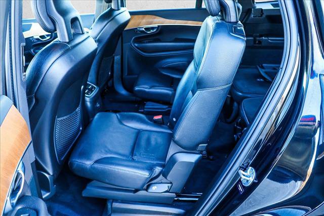 Used 2022 Volvo XC90 T8 Inscription Expression w/ Climate Package image 23