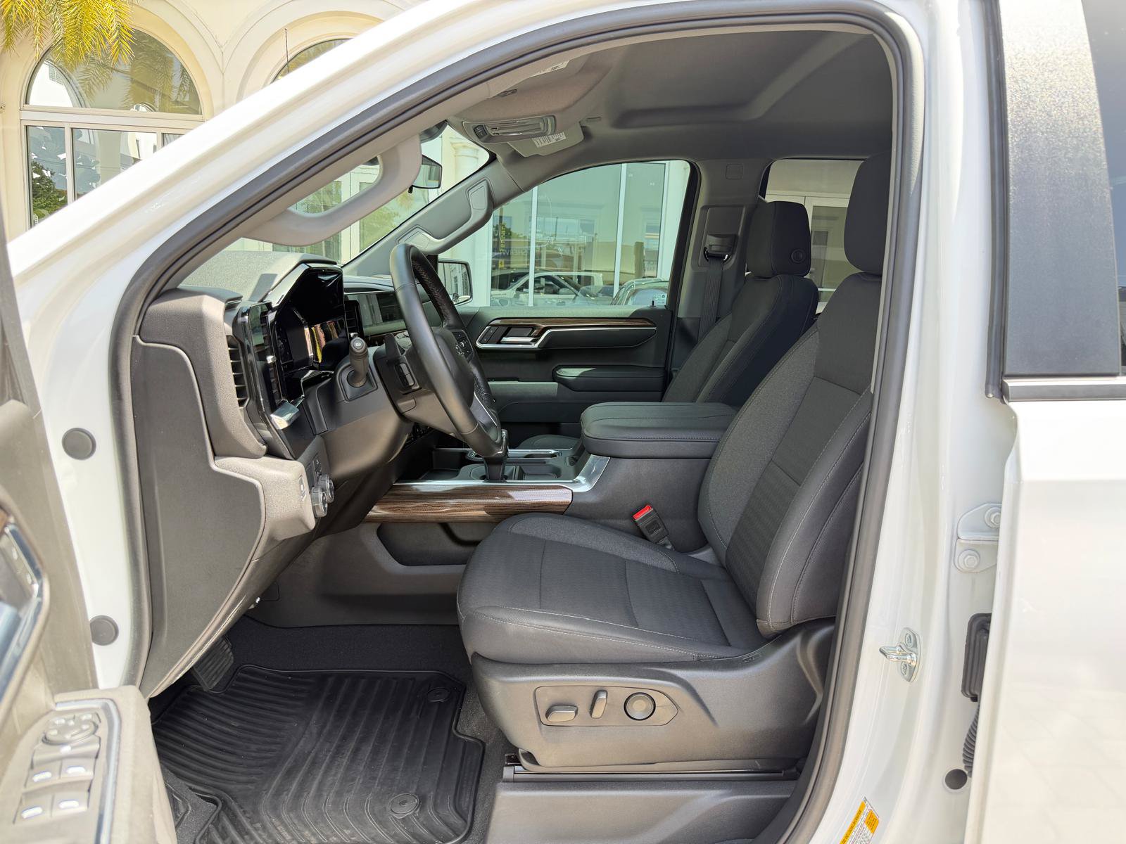 Used 2025 Chevrolet Silverado 1500 RST RWD image 31