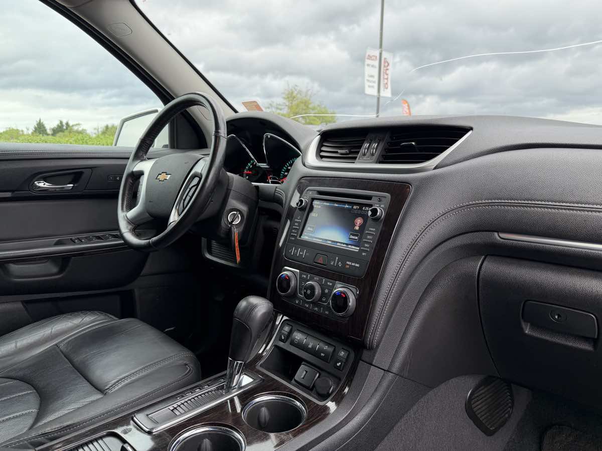 Used 2016 Chevrolet Traverse LTZ AWD/4WD image 20
