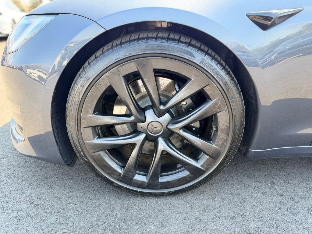 Used 2022 Tesla Model S Plaid image 9