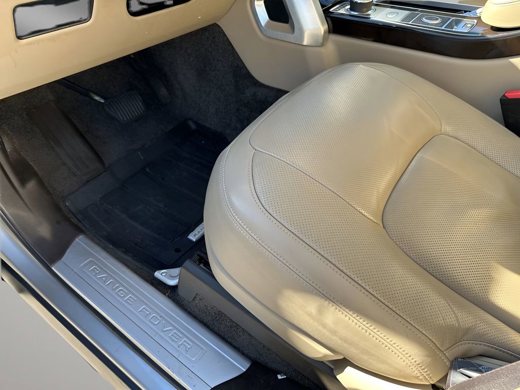 Used 2020 Land Rover Range Rover HSE image 29