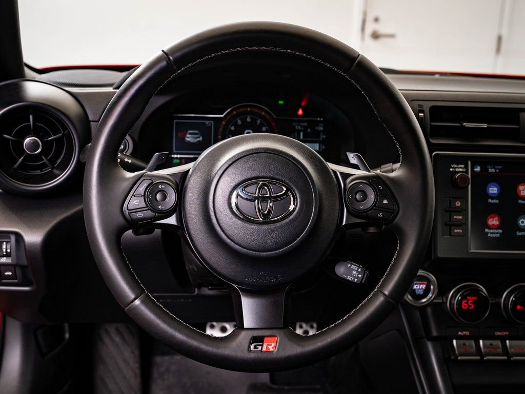 Used 2024 Toyota GR86 Premium image 35
