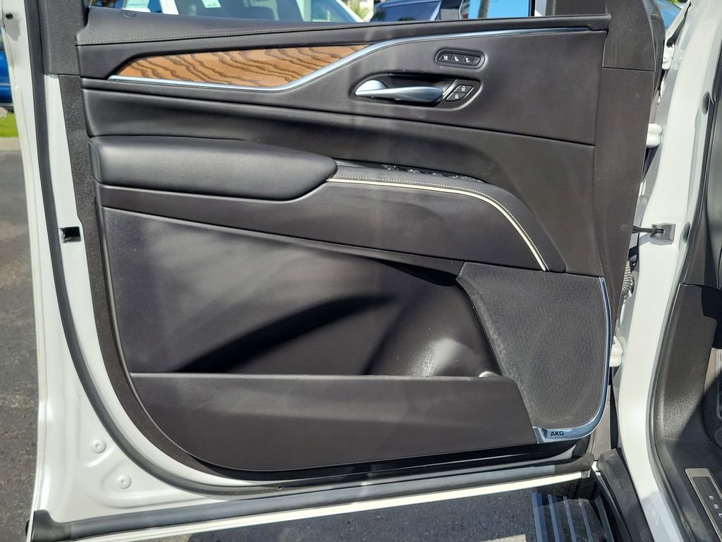 Certified 2023 Cadillac Escalade Sport Platinum w/ LPO, ONYX Package image 22