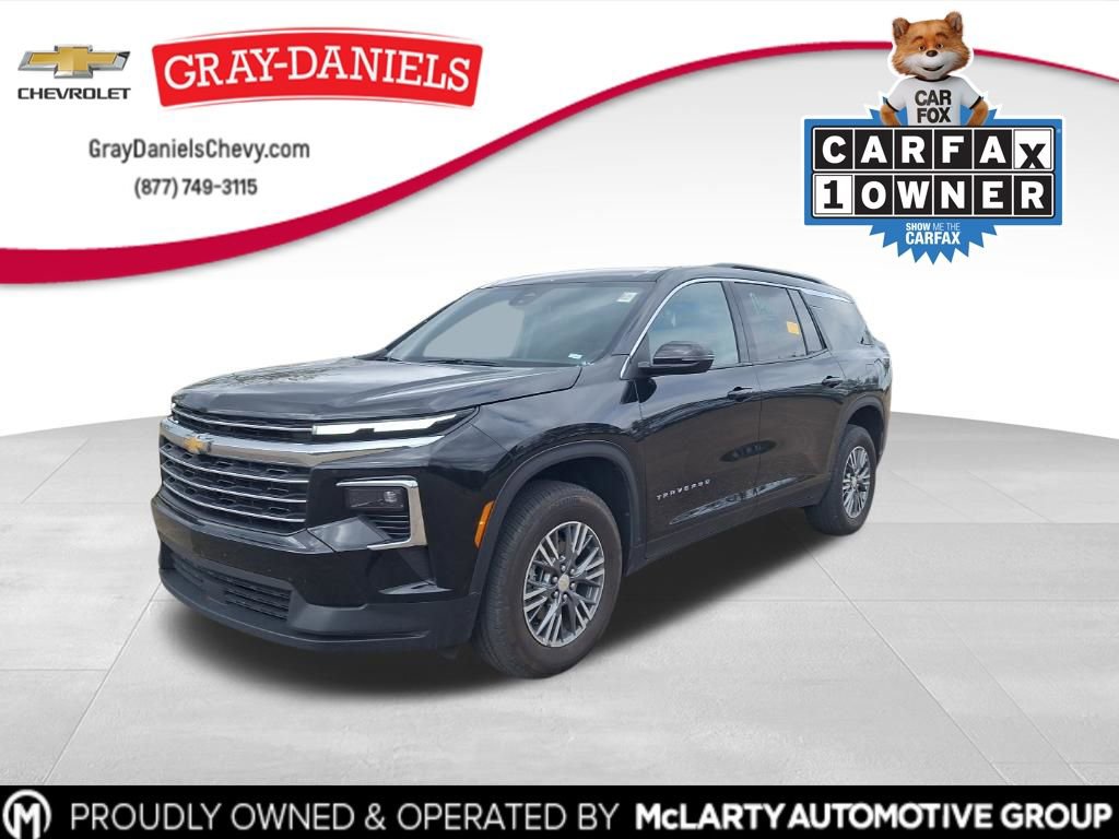 Used 2025 Chevrolet Traverse LT