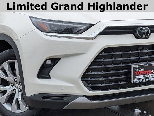Used 2024 Toyota Grand Highlander AWD image 3