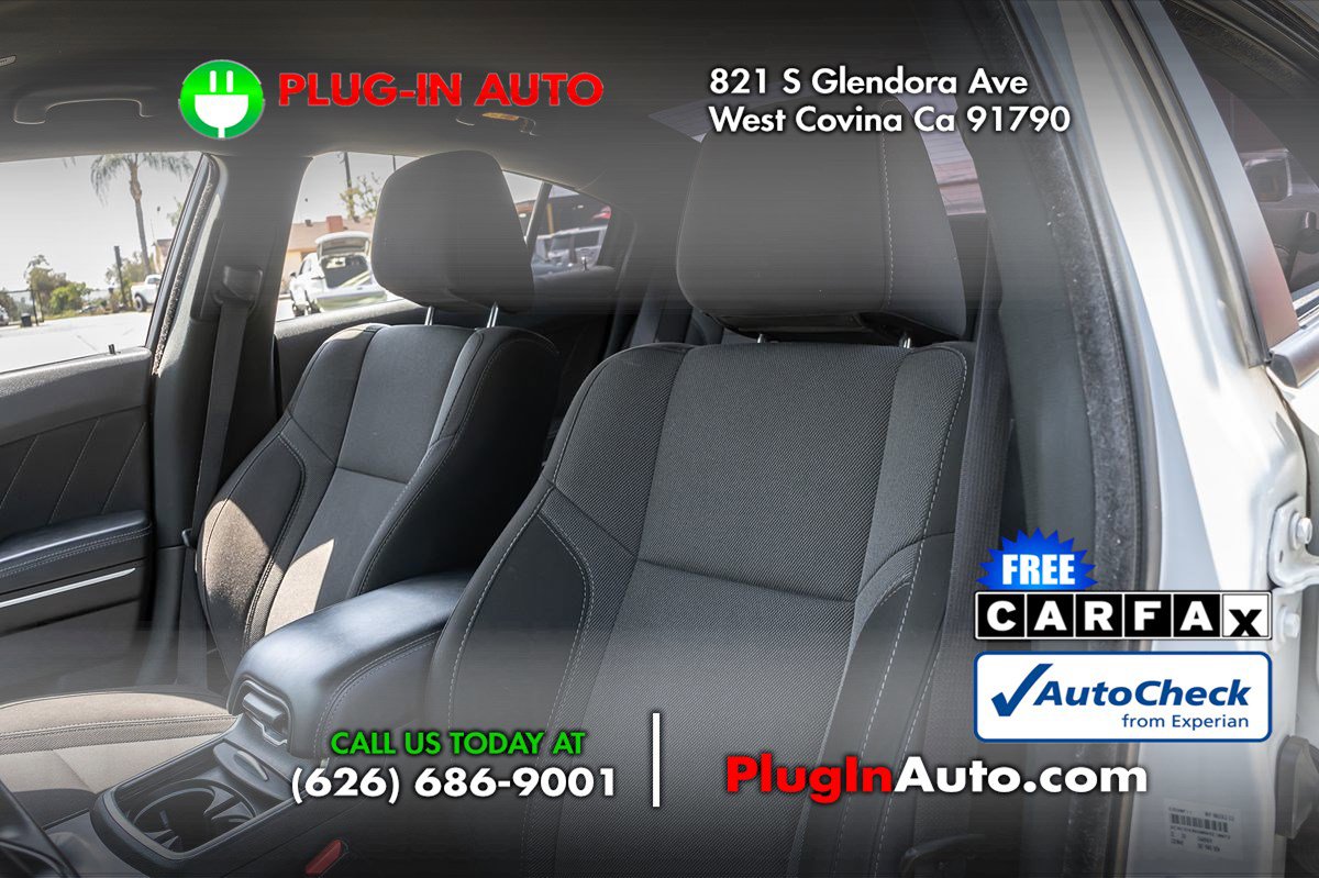 Used 2022 Dodge Charger SXT RWD image 6