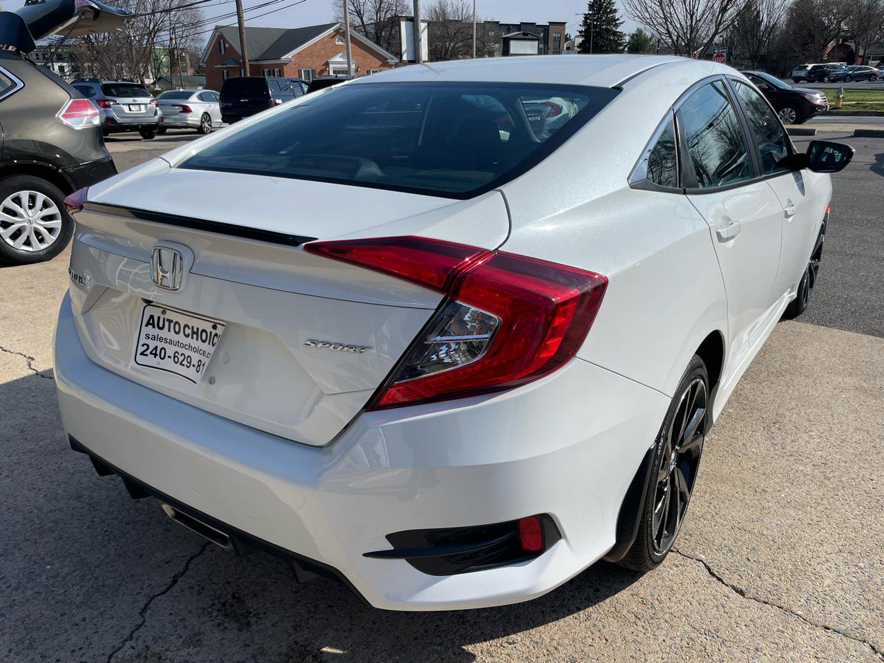 Used 2020 Honda Civic Sport image 11
