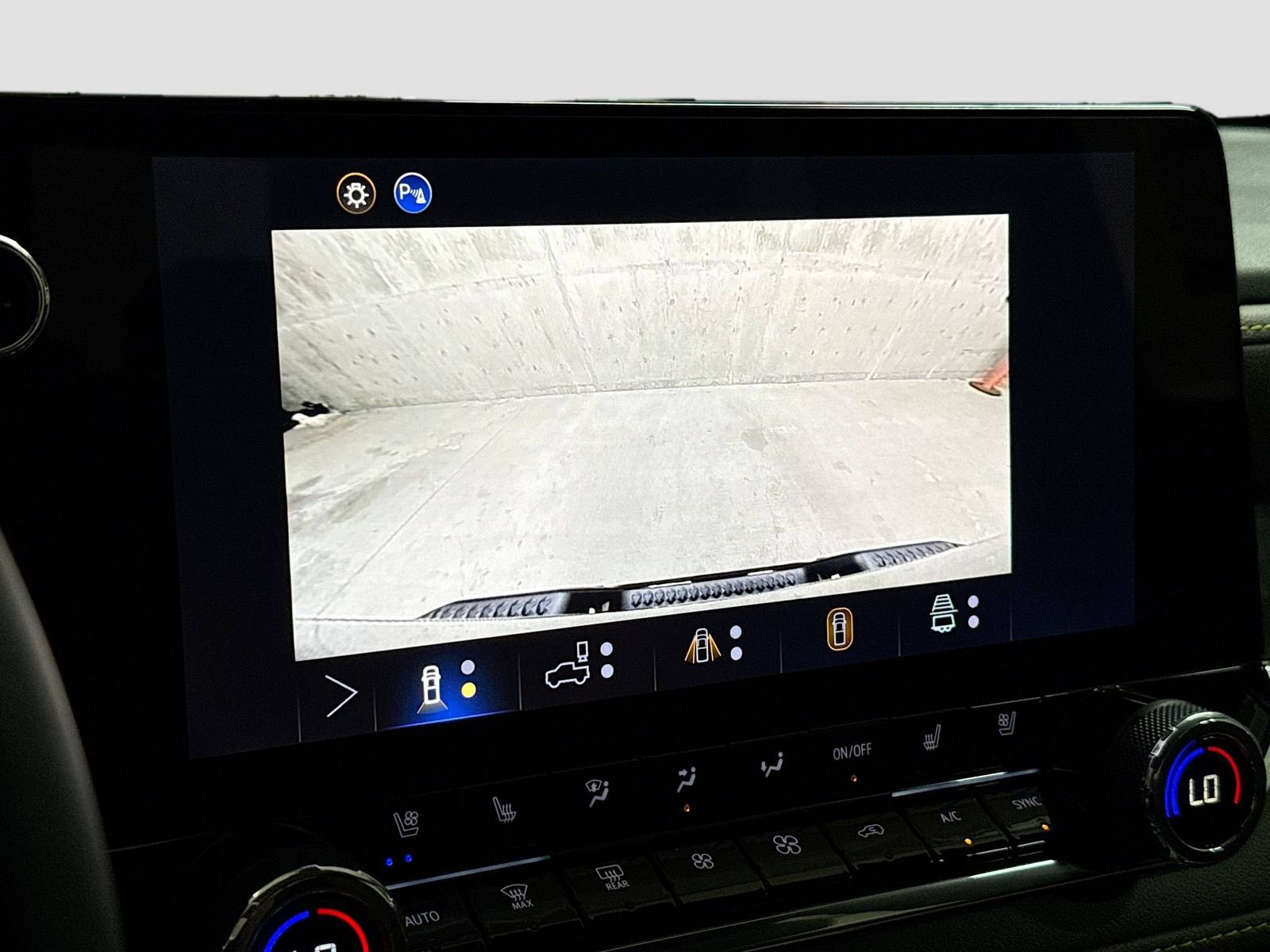 New 2025 Chevrolet Colorado ZR2 w/ Midnight Edition image 18