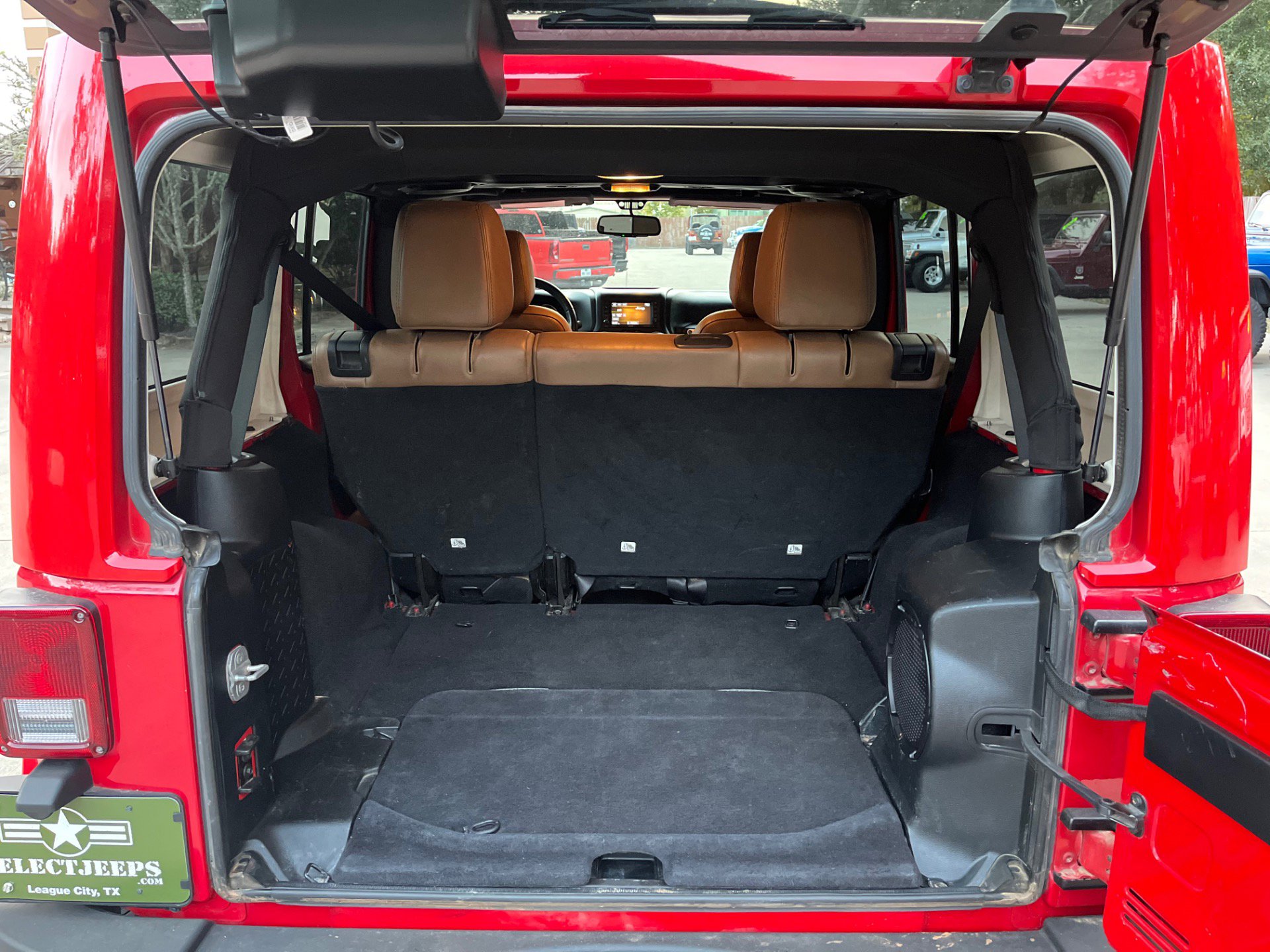 Used 2013 Jeep Wrangler Unlimited Rubicon image 15