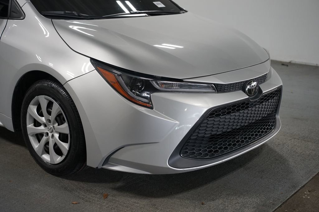 Certified 2022 Toyota Corolla LE FWD image 4
