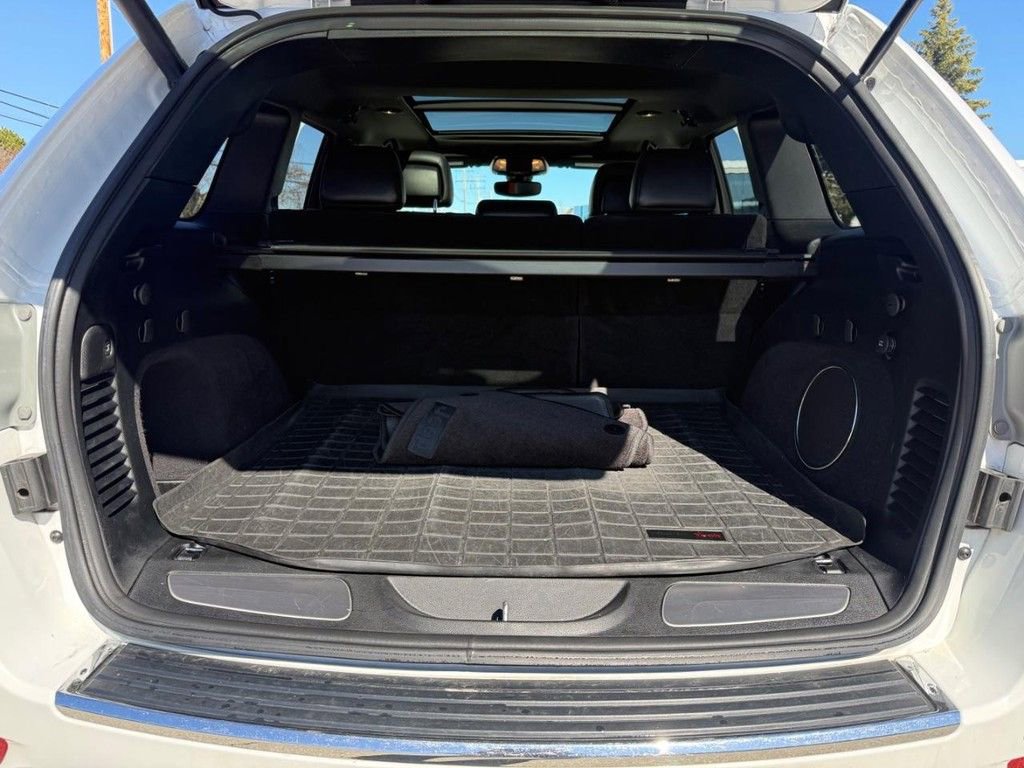 Used 2017 Jeep Grand Cherokee Overland image 5