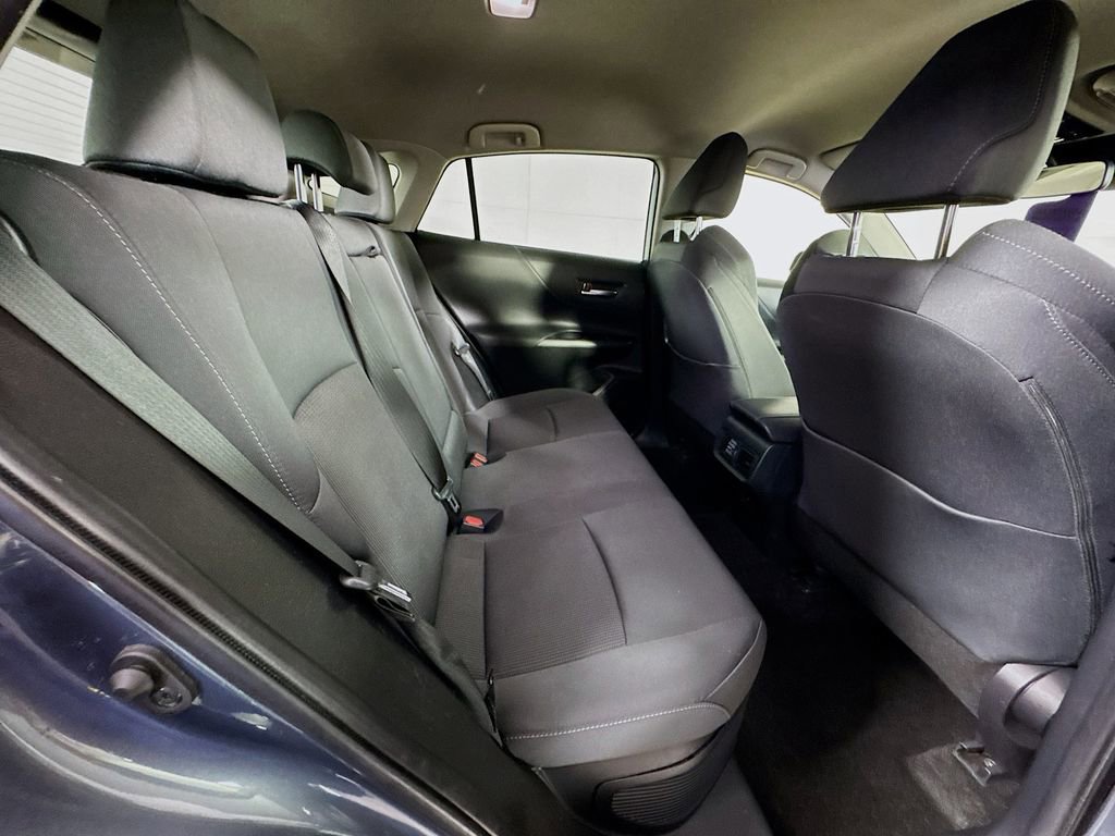 Used 2022 Toyota Venza LE image 32