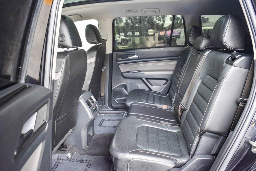 Used 2021 Volkswagen Atlas SEL Premium image 18