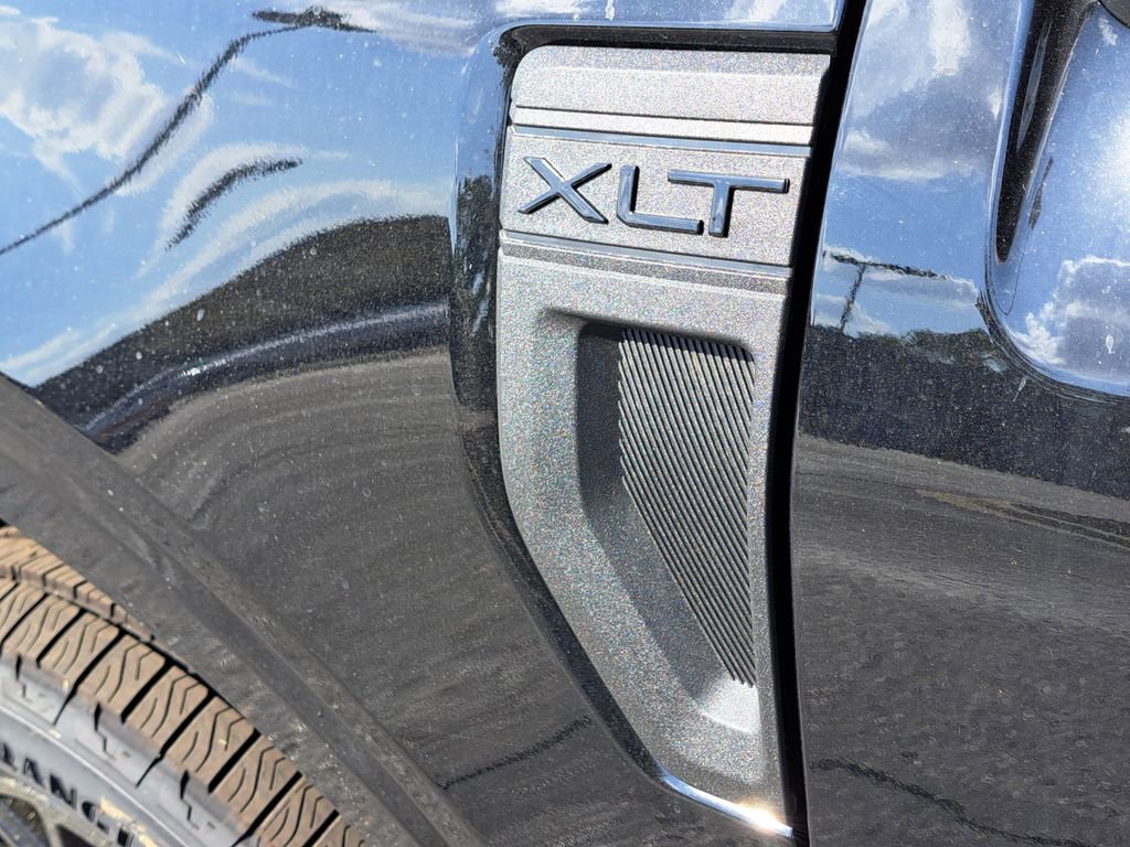 New 2025 Ford Maverick XLT w/ XLT Luxury Package image 29