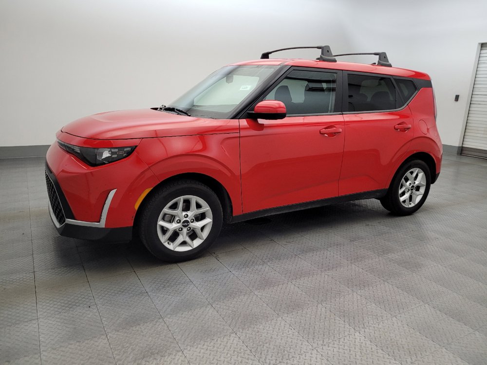 Used 2023 Kia Soul LX w/ LX Technology Package FWD image 2