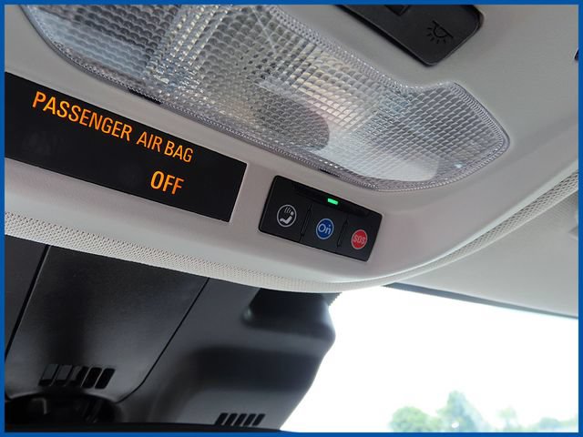 Used 2025 Chevrolet Trax LT FWD image 17