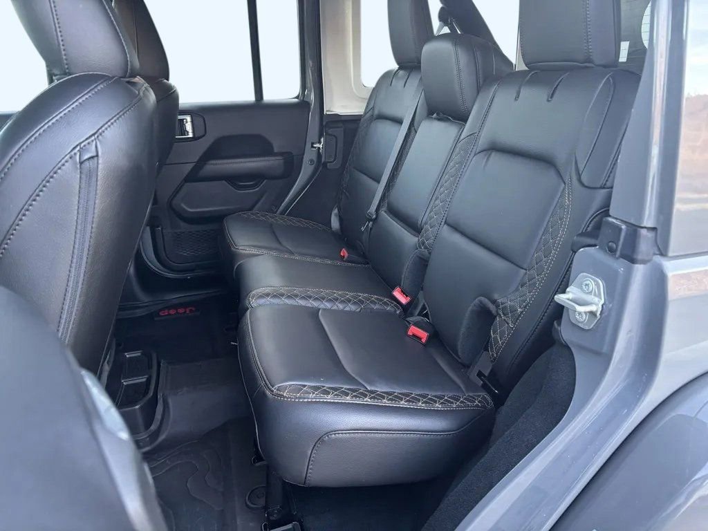 Used 2023 Jeep Wrangler Altitude image 21