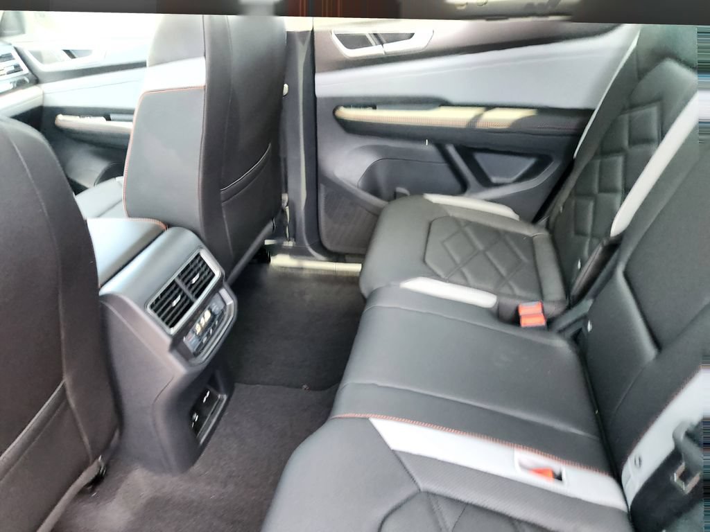New 2026 Volkswagen Atlas Peak Edition AWD/4WD image 16