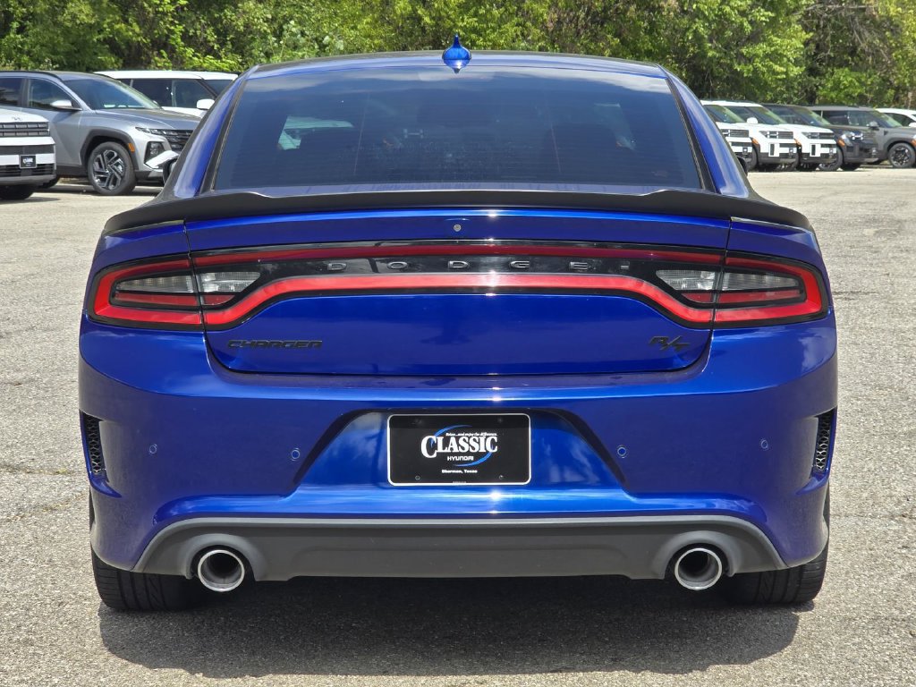 Used 2022 Dodge Charger R/T w/ Plus Group RWD image 5
