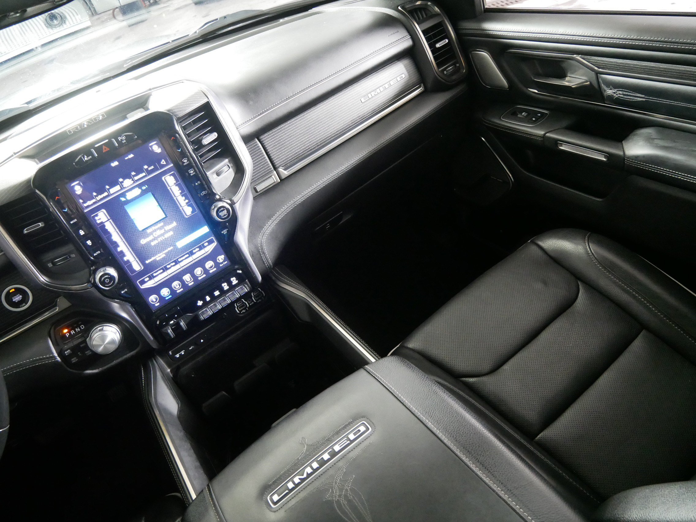 Used 2019 RAM 1500 Limited AWD/4WD image 11