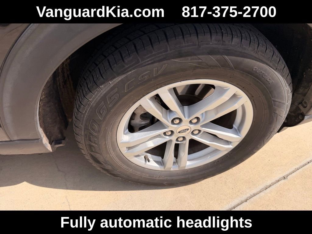 Used 2020 Ford Explorer XLT image 11