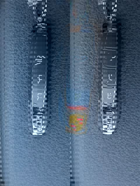 Used 2024 Porsche Macan image 36