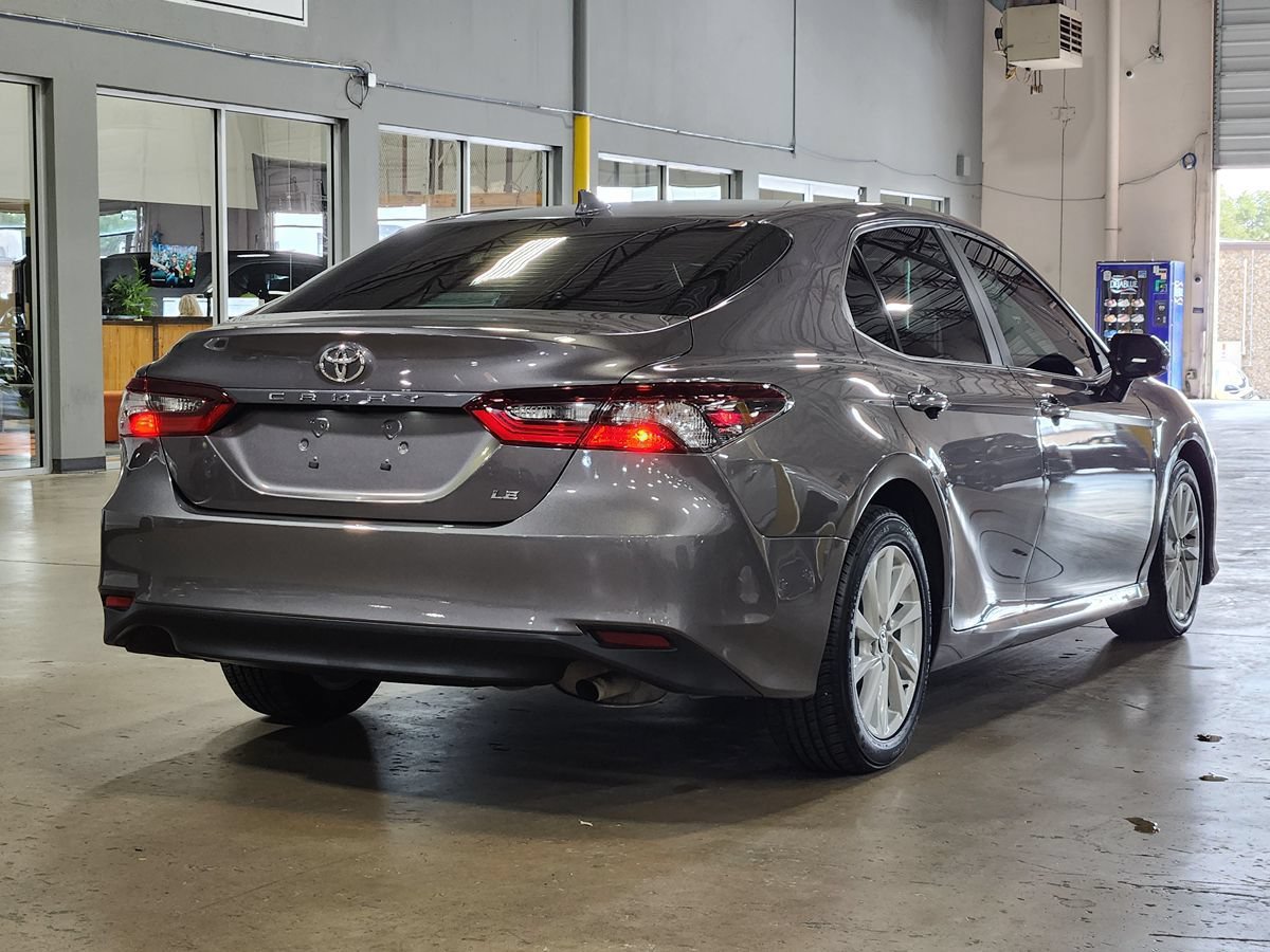 Used 2022 Toyota Camry LE FWD image 8