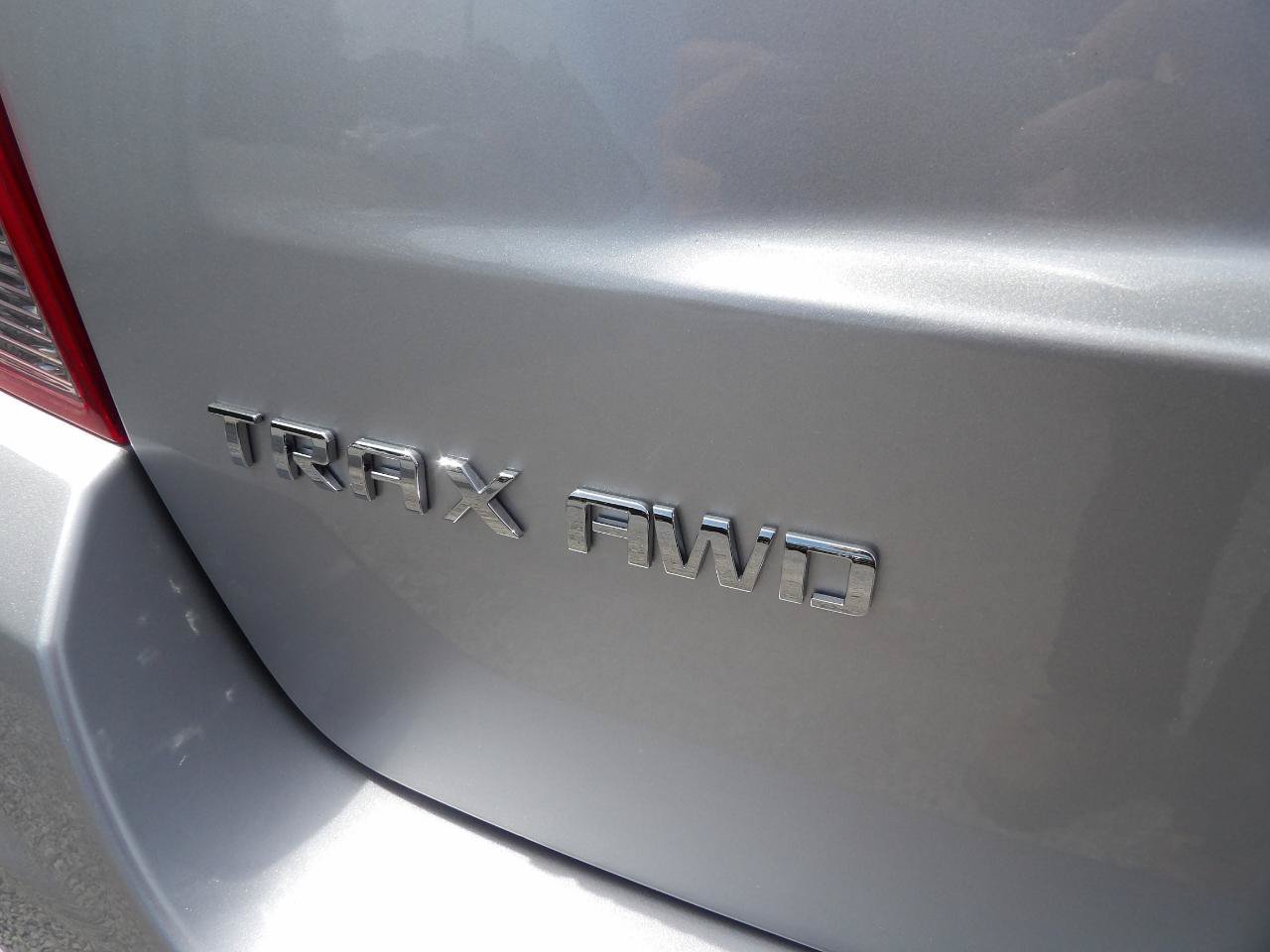 Used 2019 Chevrolet Trax LS w/ Tint and Cruise Package AWD/4WD image 5