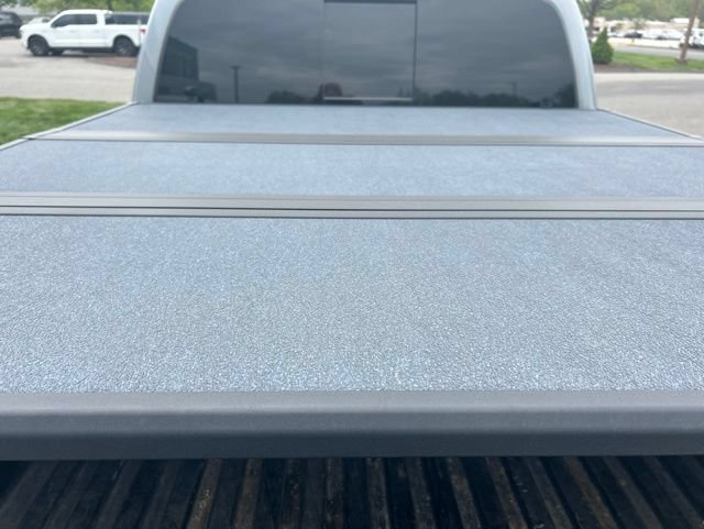 Used 2019 Toyota Tacoma SR5 AWD/4WD image 9