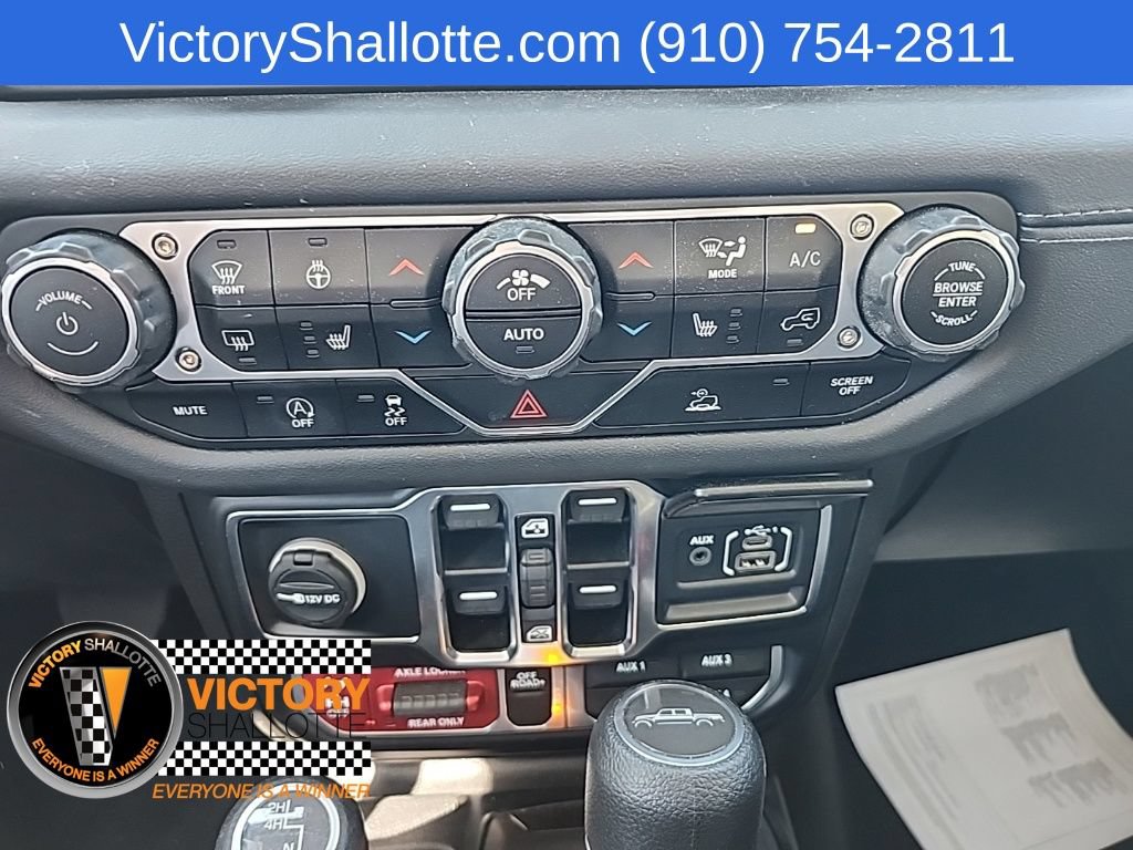 Used 2024 Jeep Gladiator Mojave w/ Technology Group AWD/4WD image 9