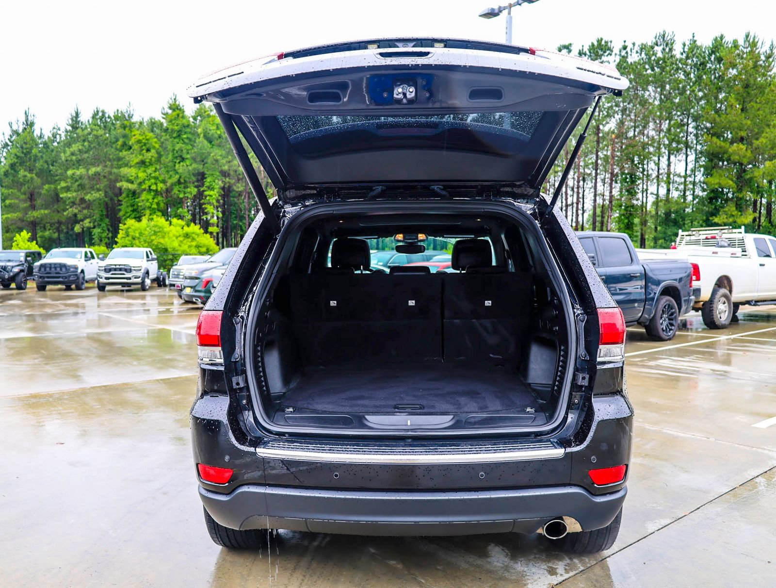 Used 2021 Jeep Grand Cherokee Limited AWD/4WD image 7