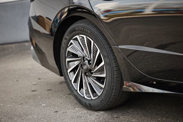 Certified 2025 Hyundai Sonata SEL image 6