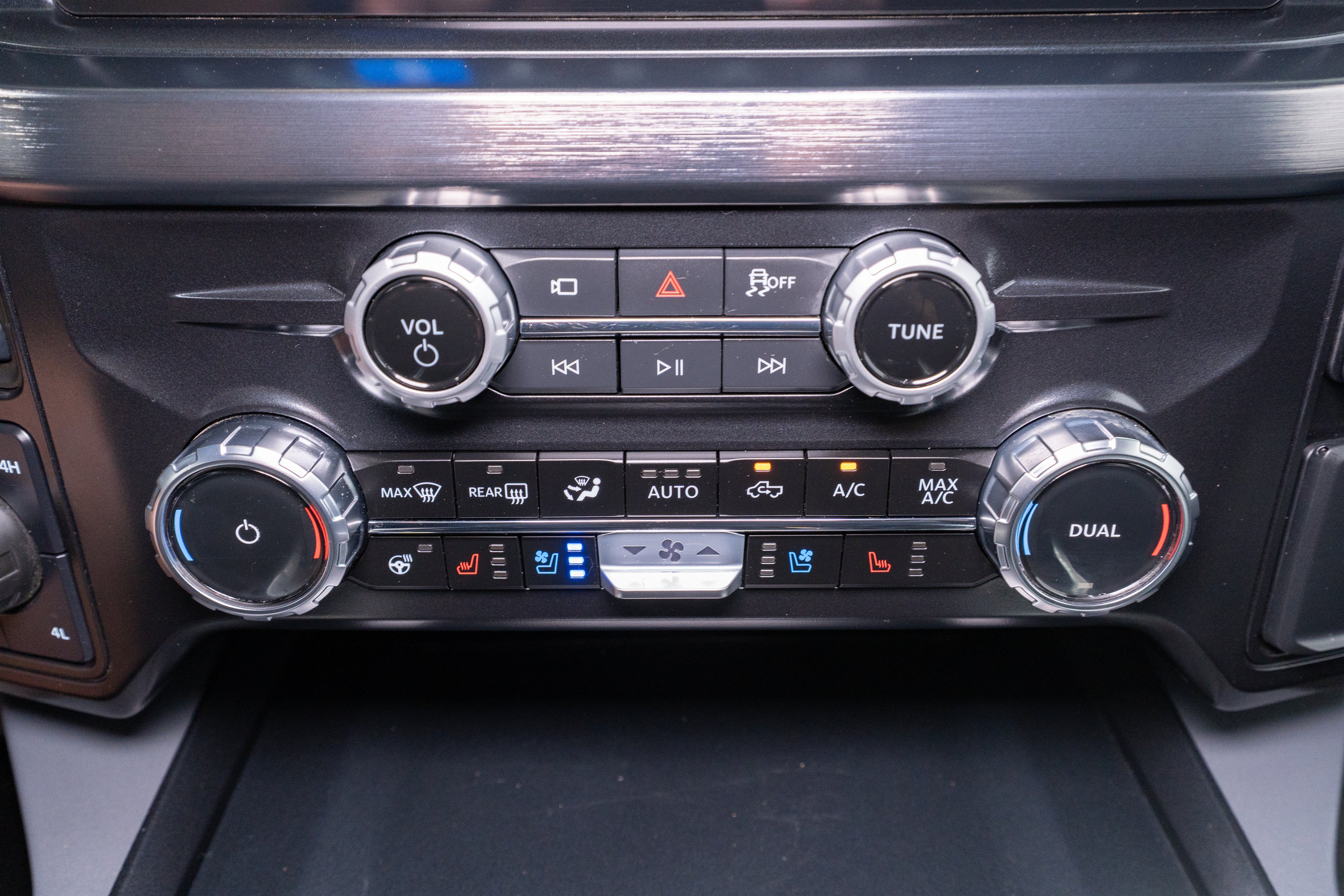 Used 2025 Ford F250 Lariat AWD/4WD image 24