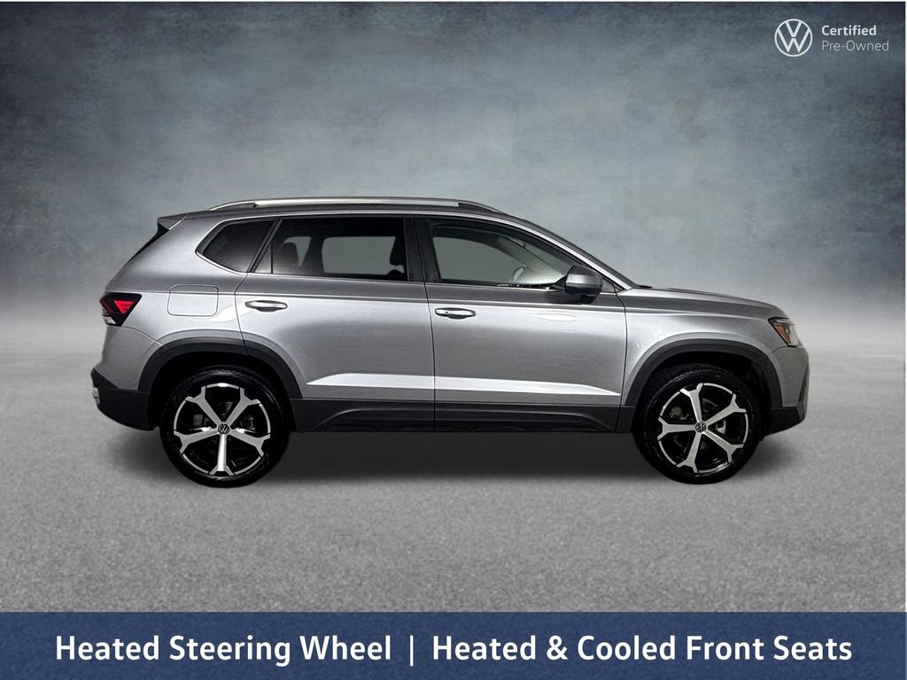 Used 2025 Volkswagen Taos SEL AWD/4WD image 13