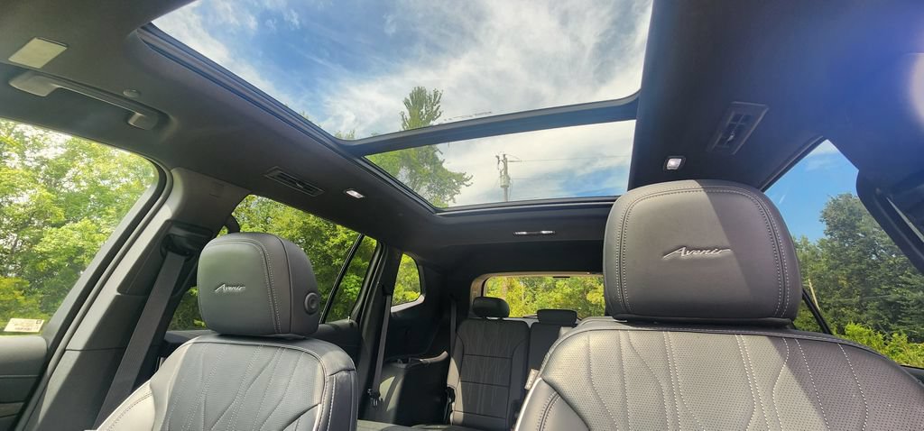 Used 2026 Buick Enclave Avenir w/ Super Cruise Package FWD image 18