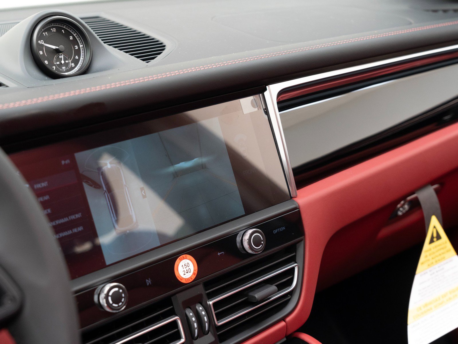 New 2026 Porsche Macan image 28