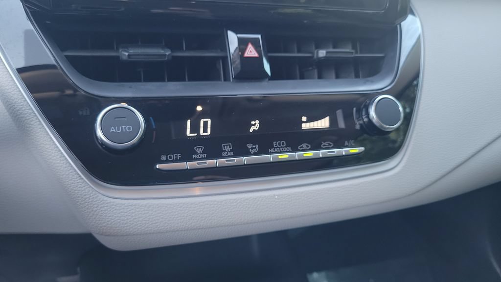 Certified 2024 Toyota Corolla LE FWD image 15